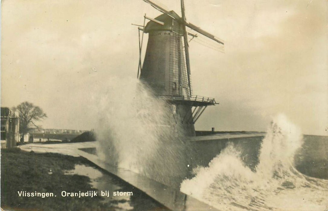 Vlissingen Oranjedijk bij Storm