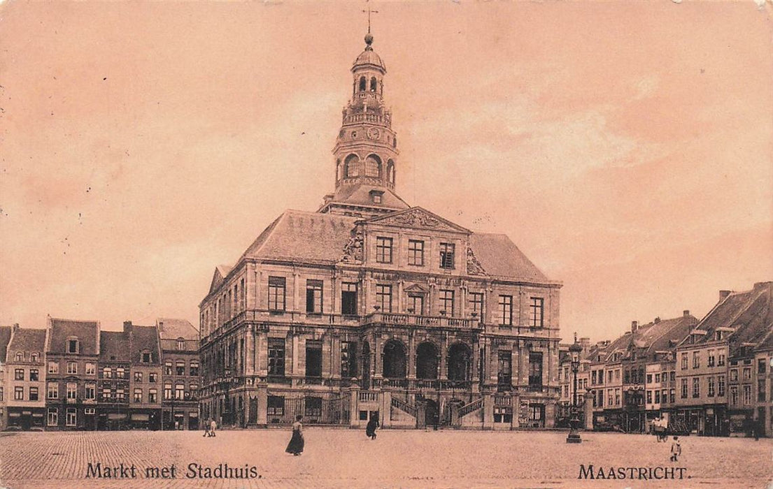 Markt Met Stadhuis Maastricht.