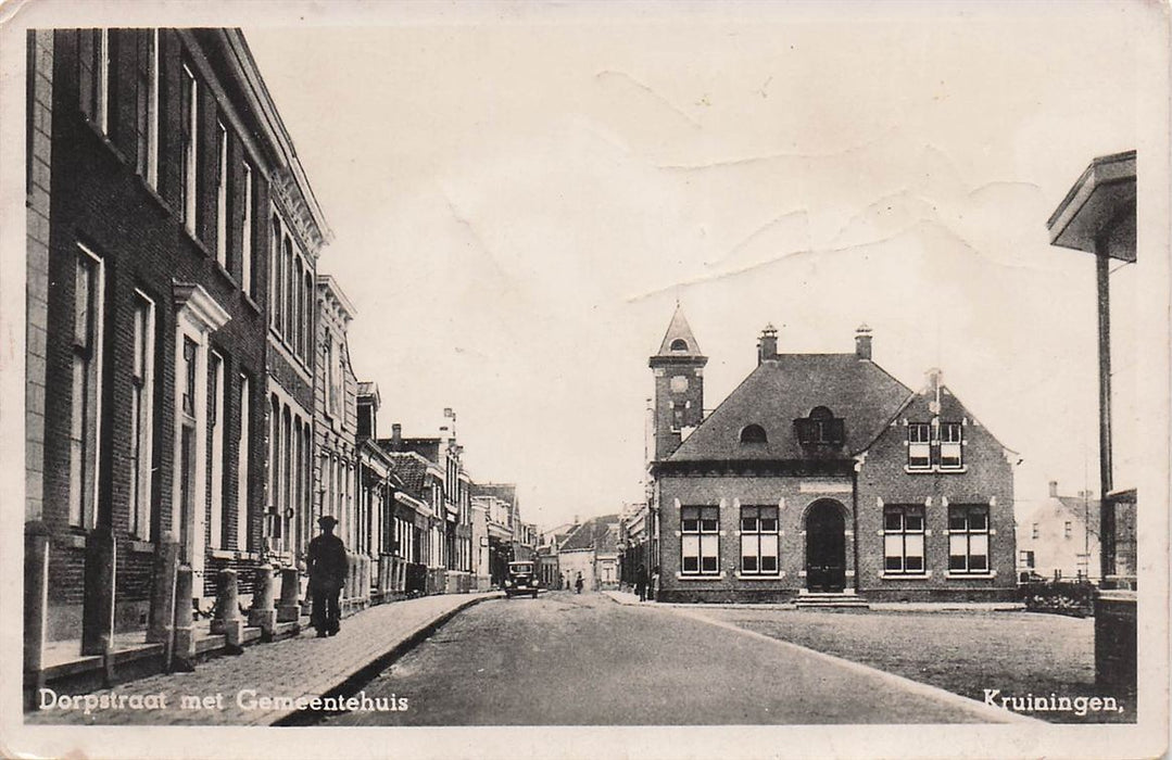 Dorpstraat Met Gemeentehuis Kruiningen