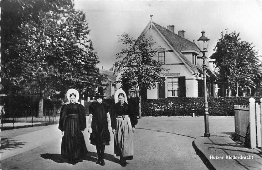 Huizen Huizer Klederdracht