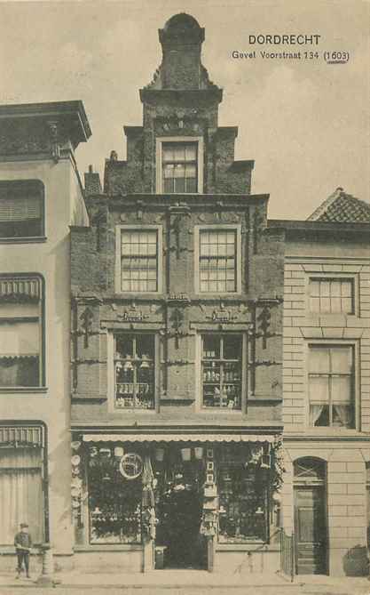 Dordrecht Gevel Voorstraat 134