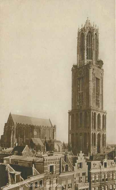 Utrecht Domtoren met Kerk