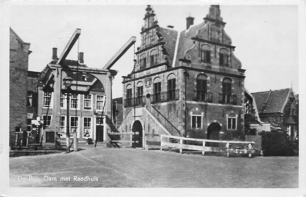 De Rijp NH Dam met Raadhuis