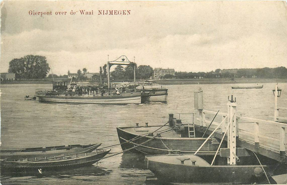 Nijmegen Gierpont over de Waal