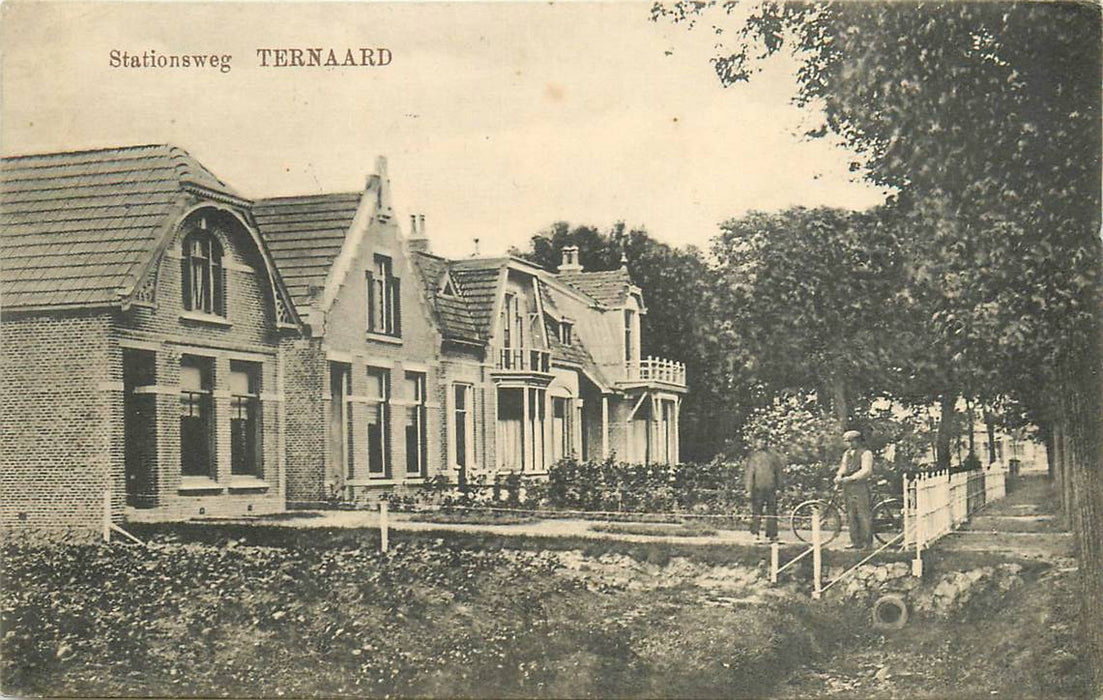 Ternaard Stationsweg
