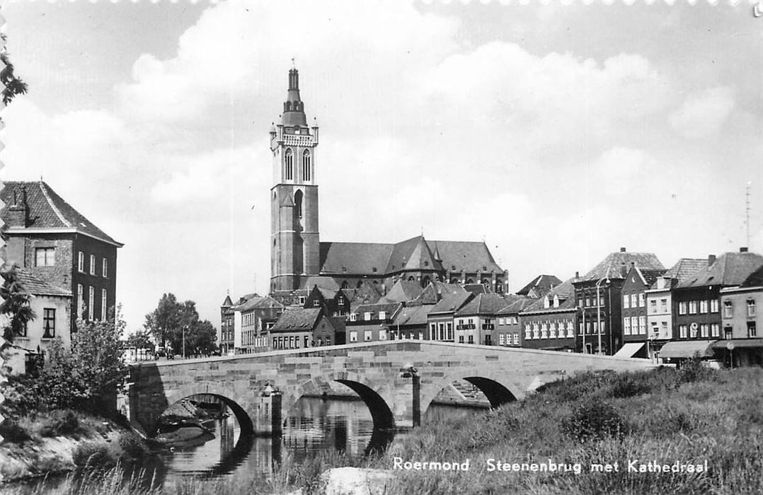 Roermond Steenen Brug met Kathedraal