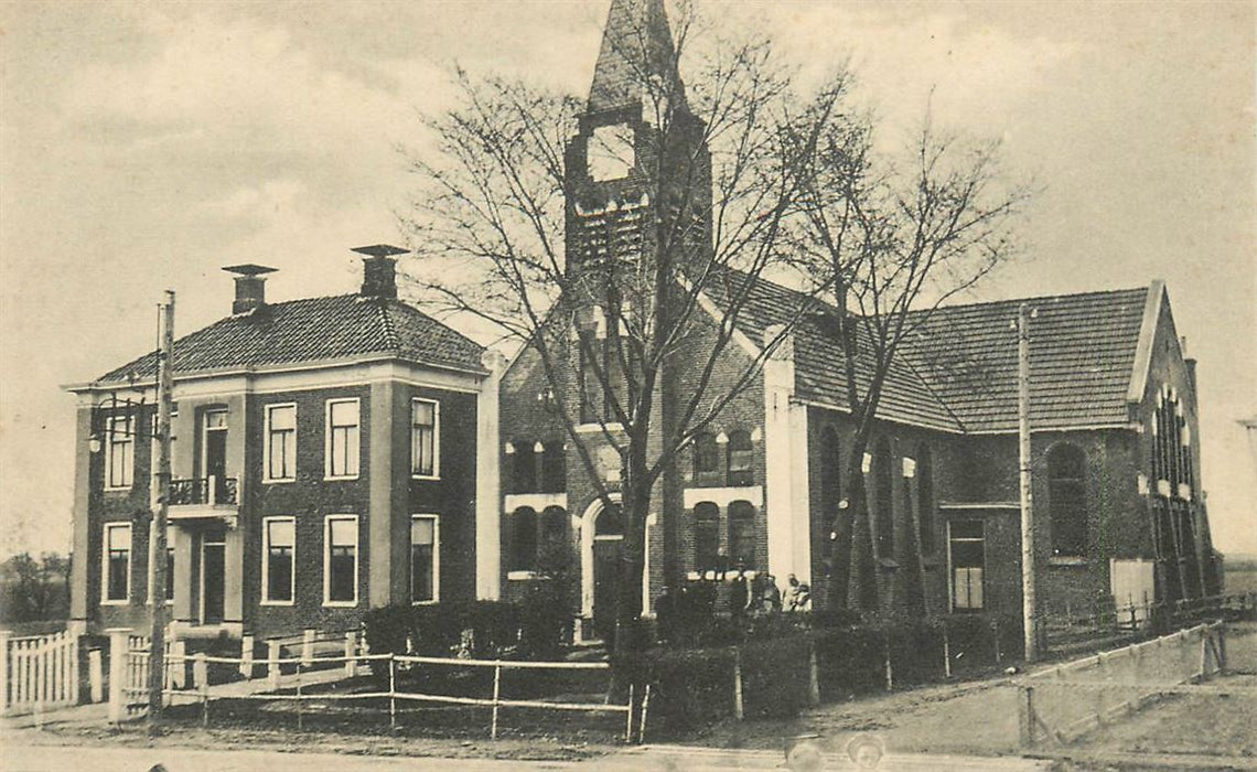 Houwerzijl Gereformeerde Kerk en Pastorie