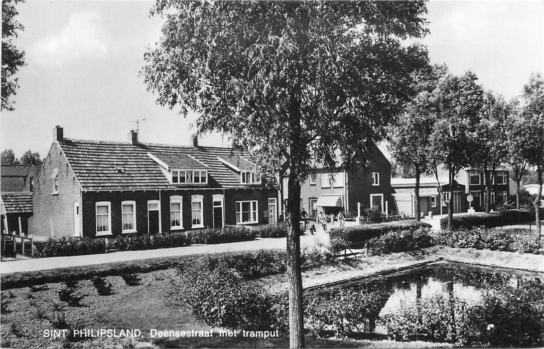 St Philipsland Deensestraat met Tramput