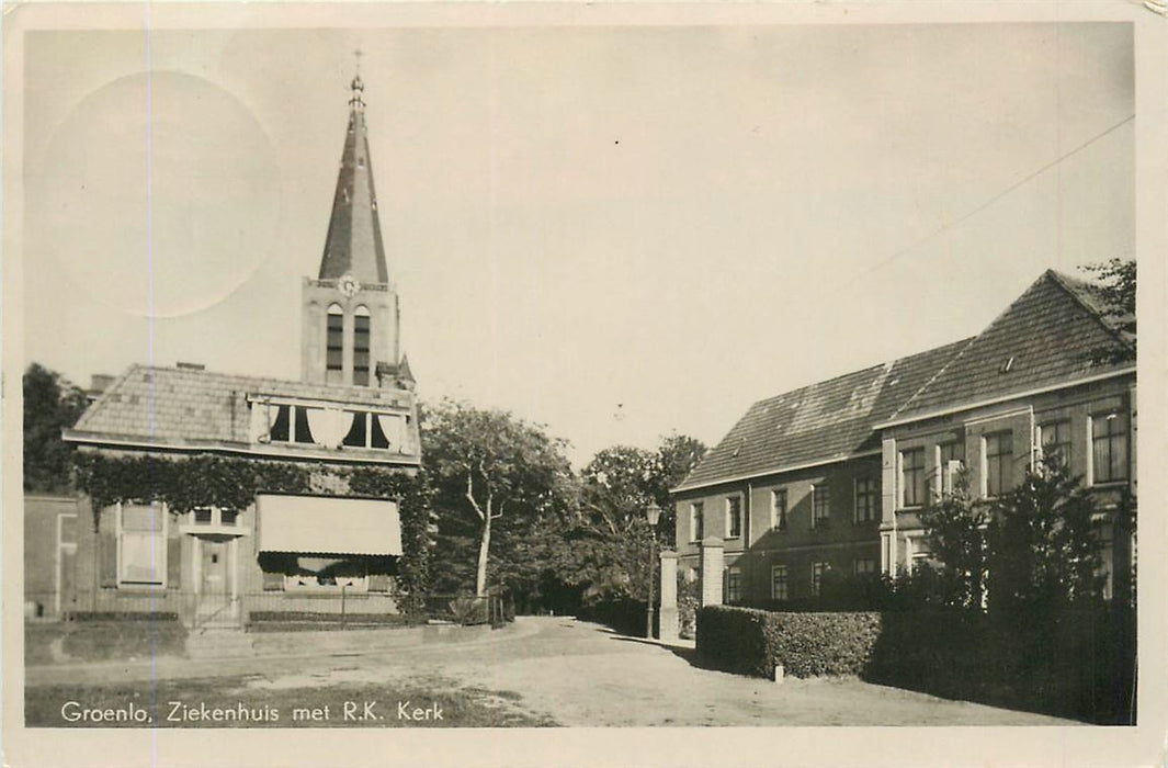 Groenlo Ziekenhuis met RK Kerk