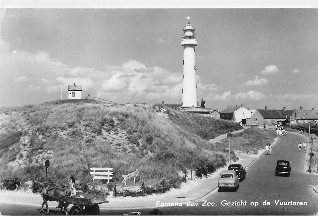 Egmond aan Zee Gezicht op de Vuurtoren