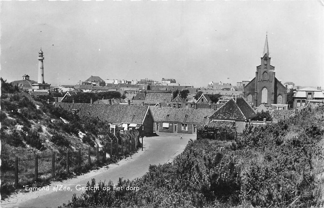 Egmond aan Zee Gezicht op het Dorp