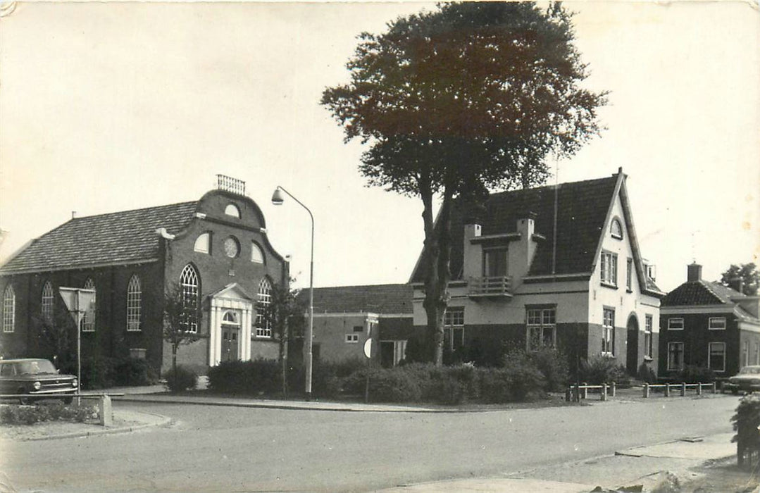 Meeden GR Geref Kerk en Pastorie