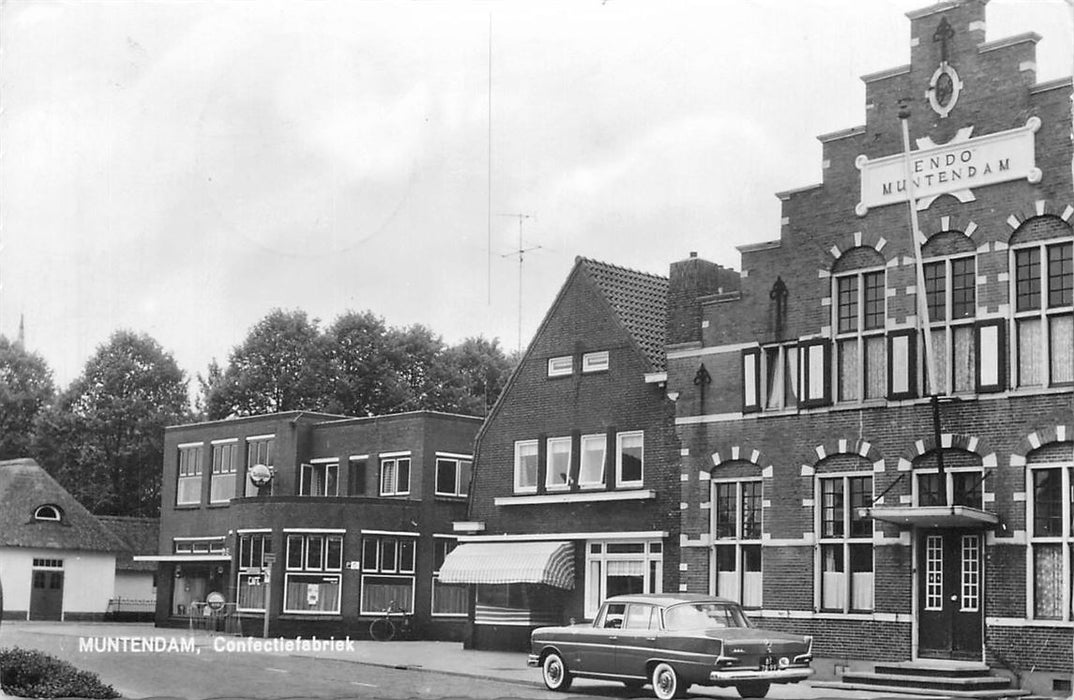 Muntendam  Confectiefabriek