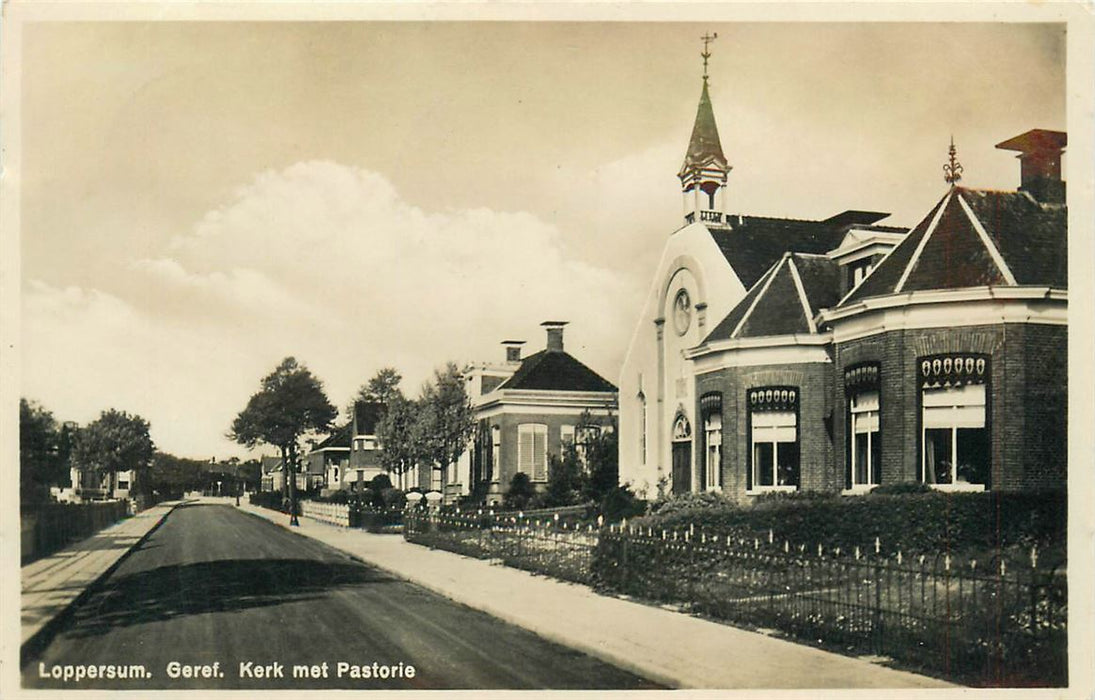 Loppersum Geref Kerk en Pastorie