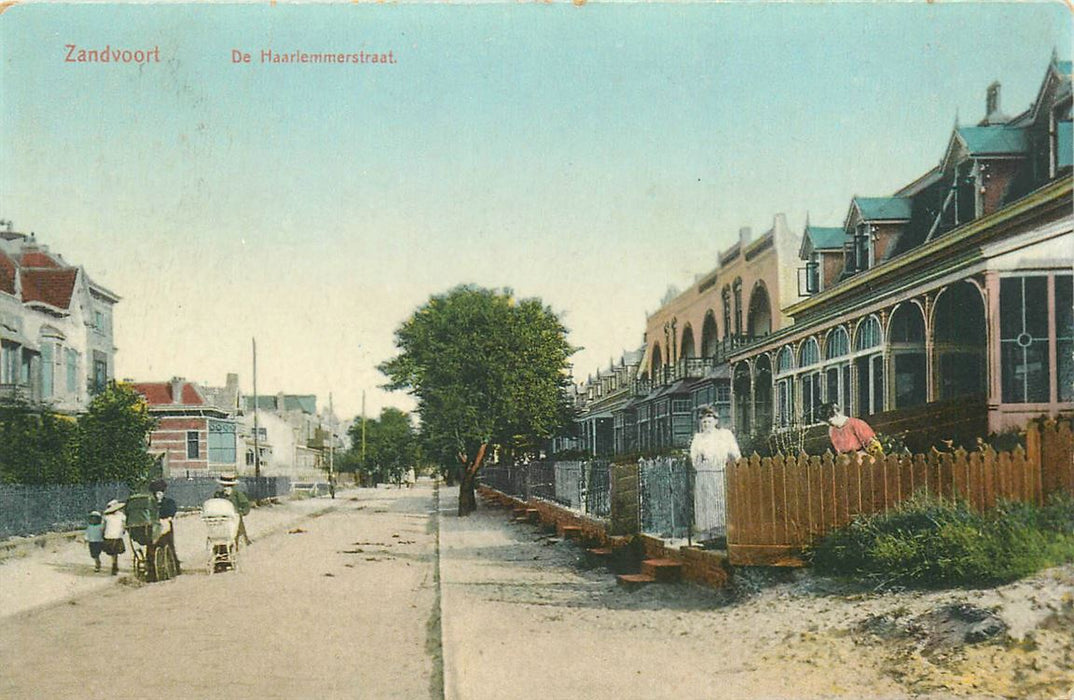 Zandvoort De Haarlemmerstraat