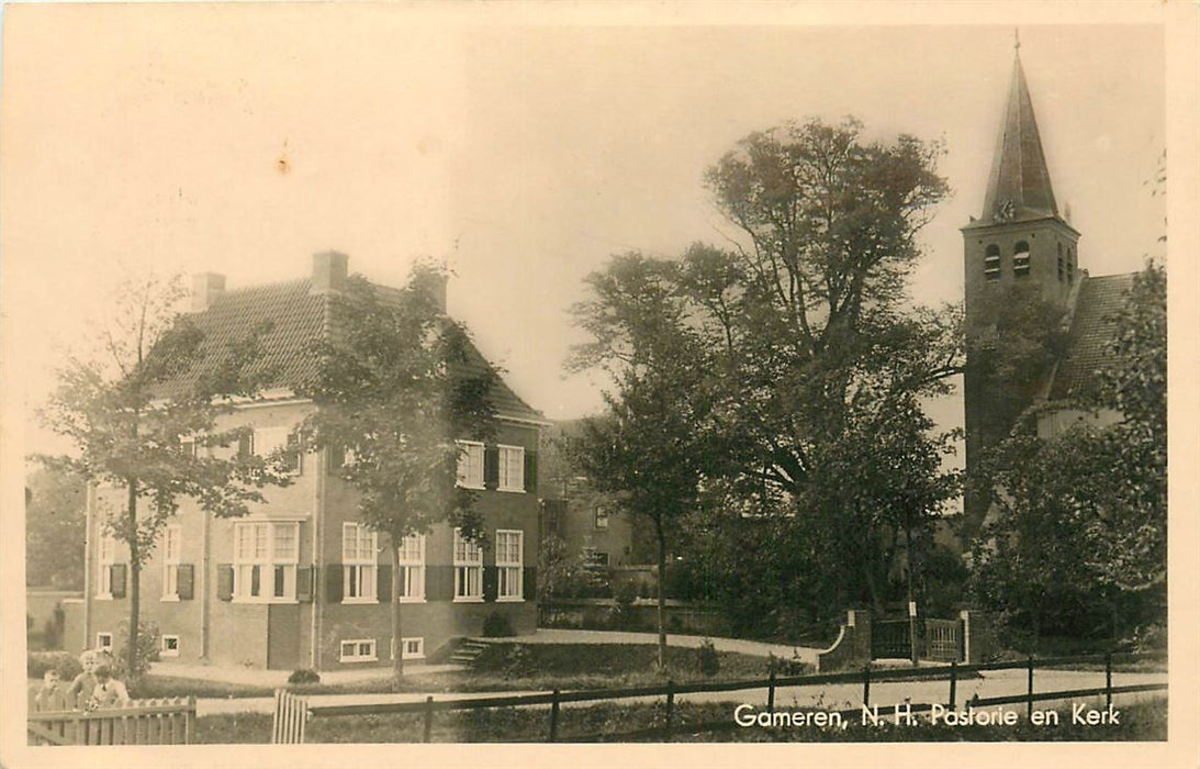 Gameren NH Pastorie en Kerk