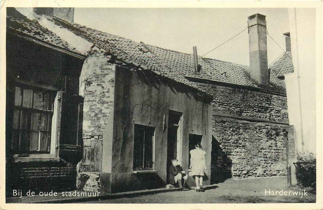 Harderwijk Bij de oude Stadsmuur