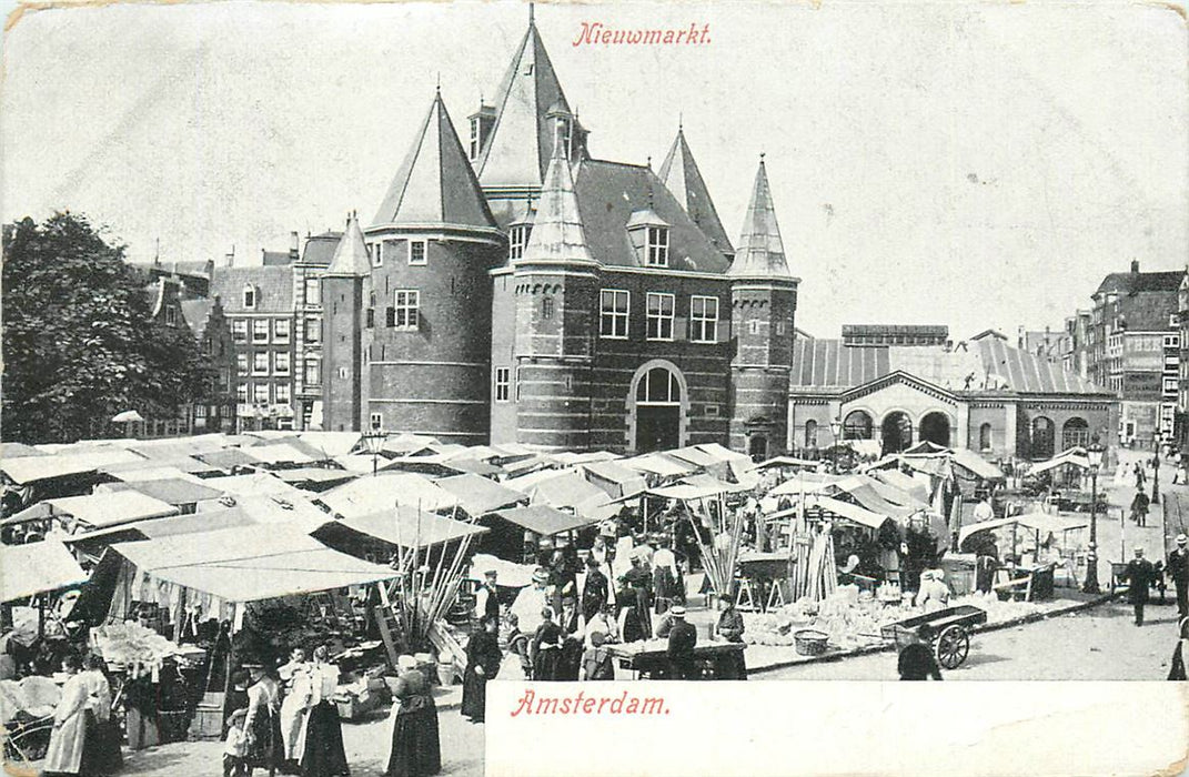 Amsterdam Nieuwmarkt met Waag