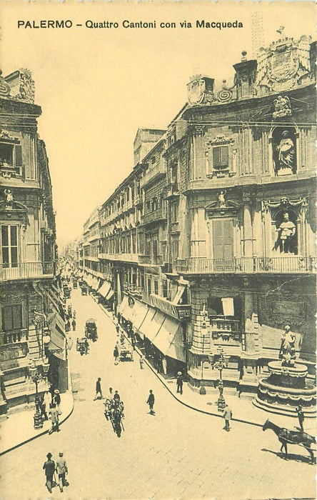 Palermo Quattro Cantoni con via Macqueda