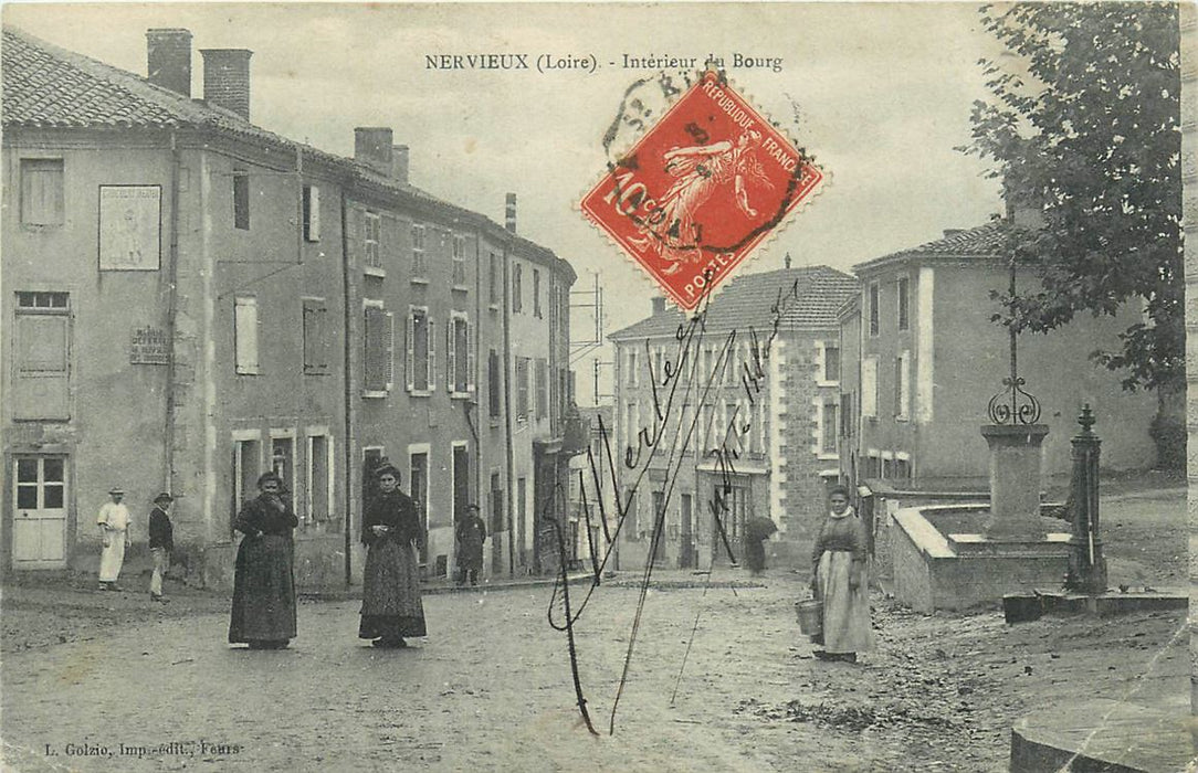 Nervieux (Loire) Interieur du Bourg