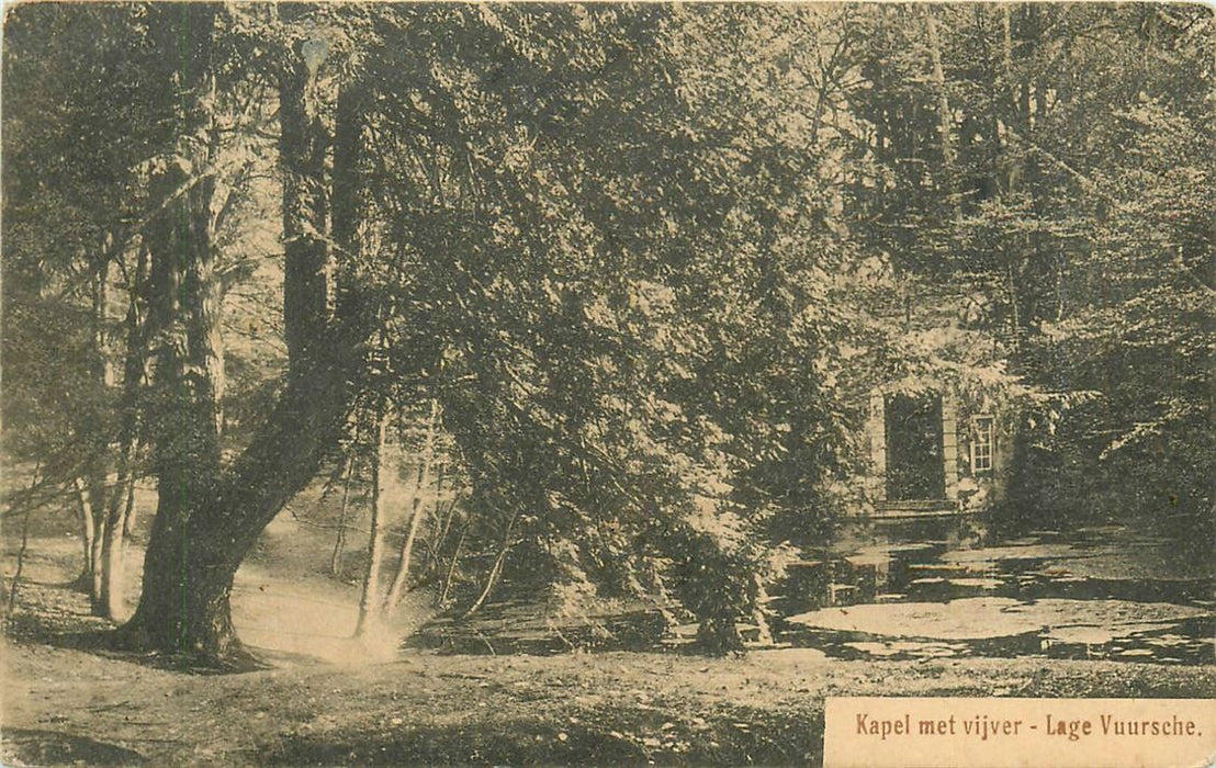 Lage Vuursche  Kapel met Vijver