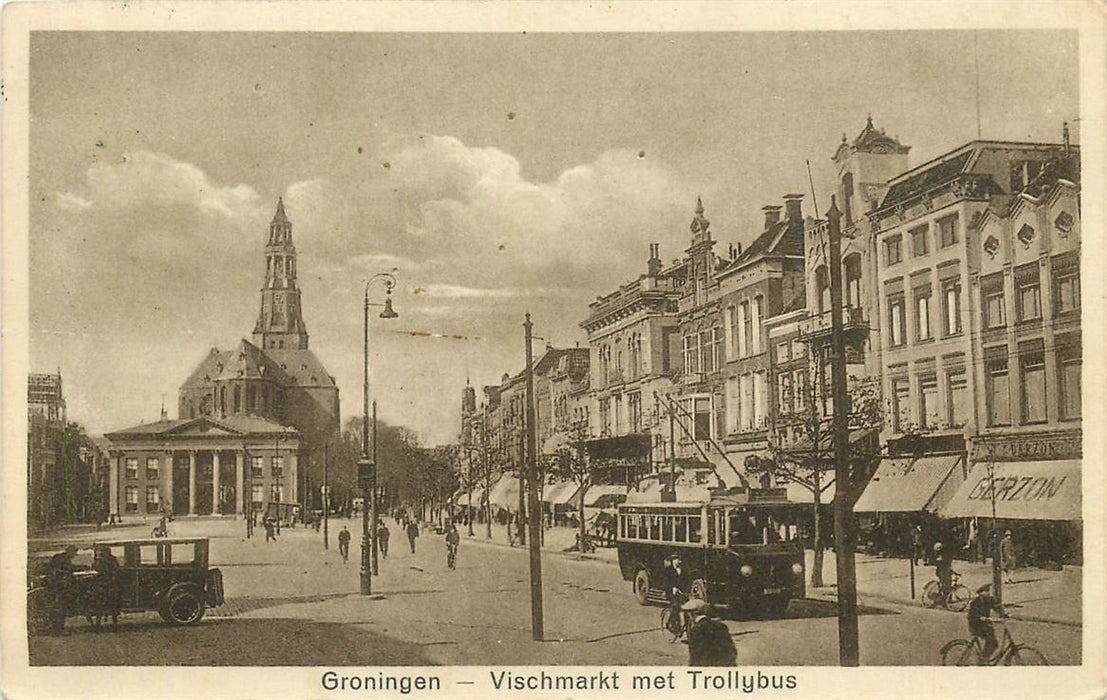 Groningen Vischmarkt met Trollybus