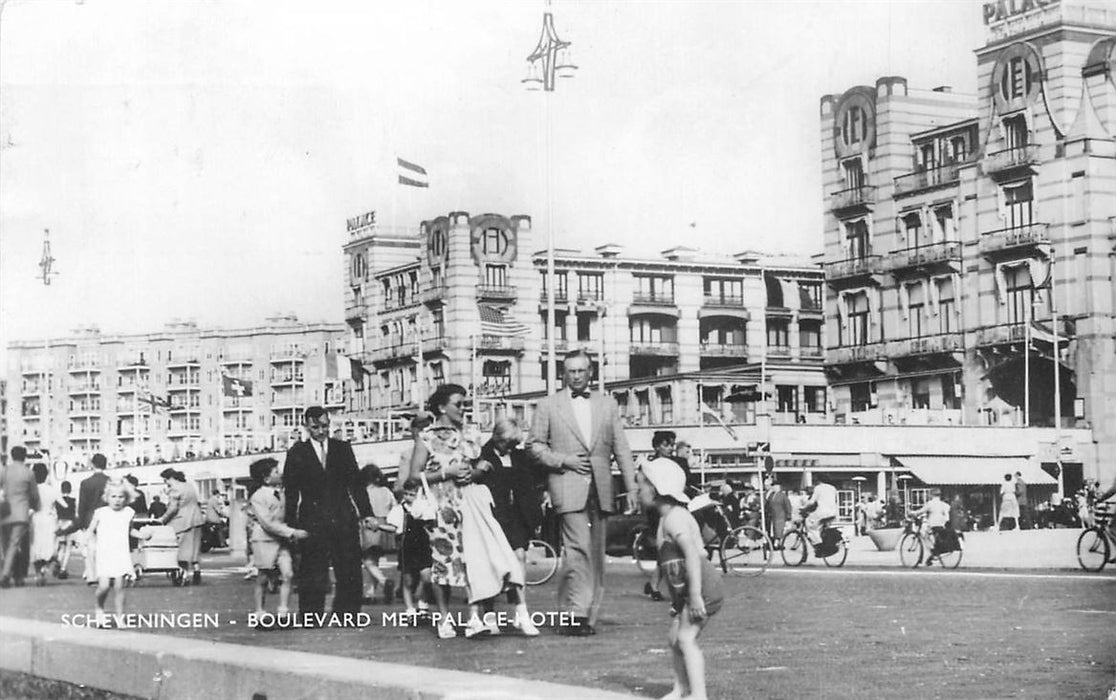 Scheveningen Boulevard met Palace Hotel