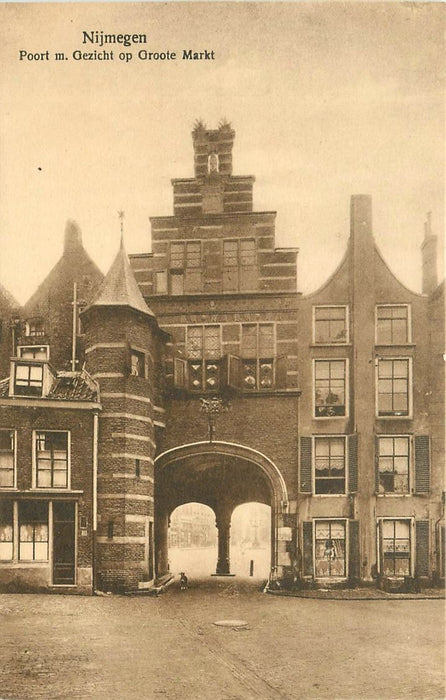 Nijmegen Poort met Gezicht op Groote Markt