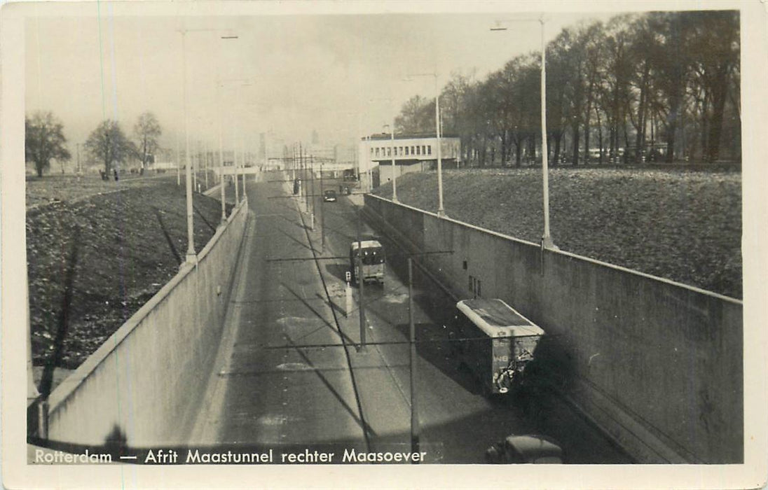 Rotterdam Afrit Maastunnel rechter Maasoever