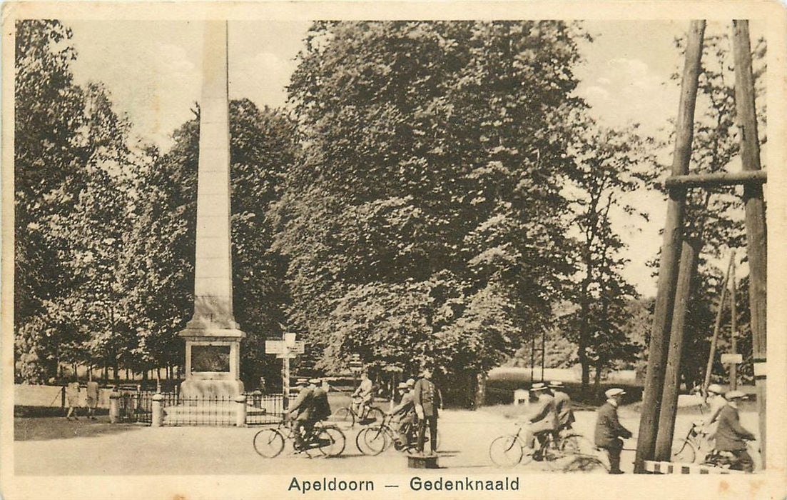 Apeldoorn Gedenknaald