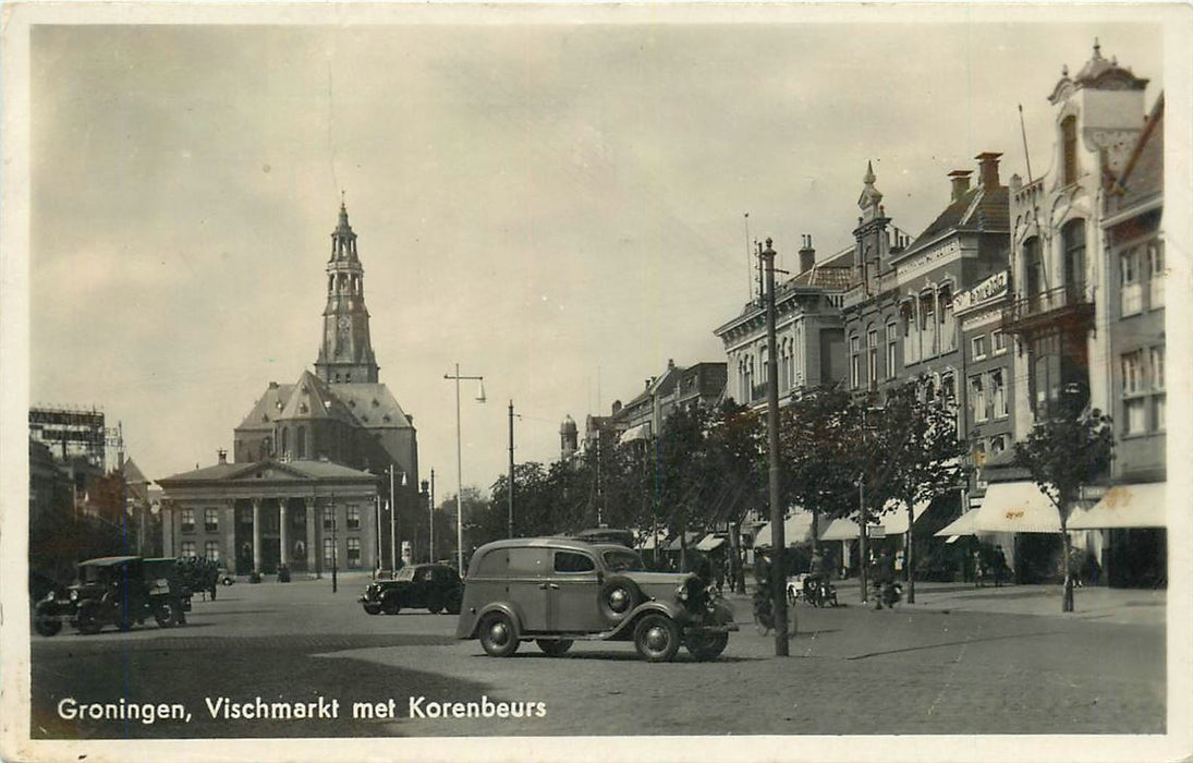 Groningen Vischmarkt met Korenbeurs