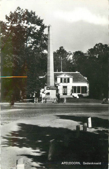 Apeldoorn Gedenknaald