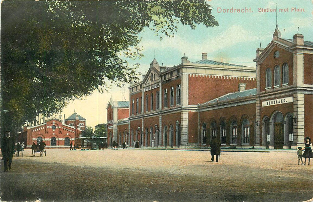 Dordrecht Station met Plein