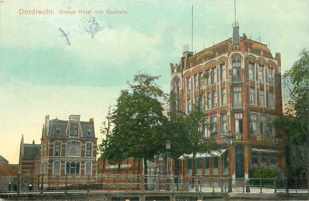 Dordrecht Oranje Hotel met Badhuis