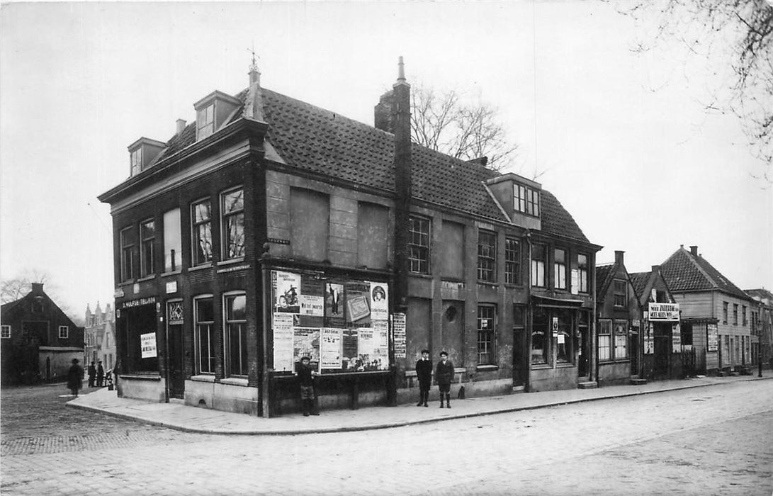 Dordrecht Corn de Wittstraat 1910