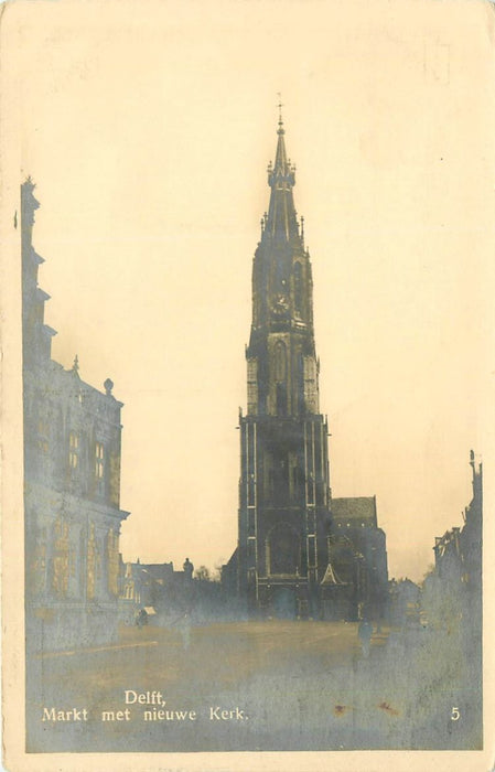 Delft Markt met Nieuwe Kerk