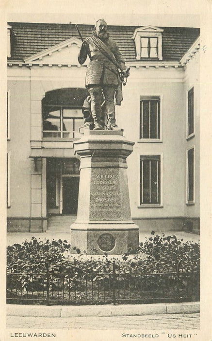 Leeuwarden Standbeeld Us Heit