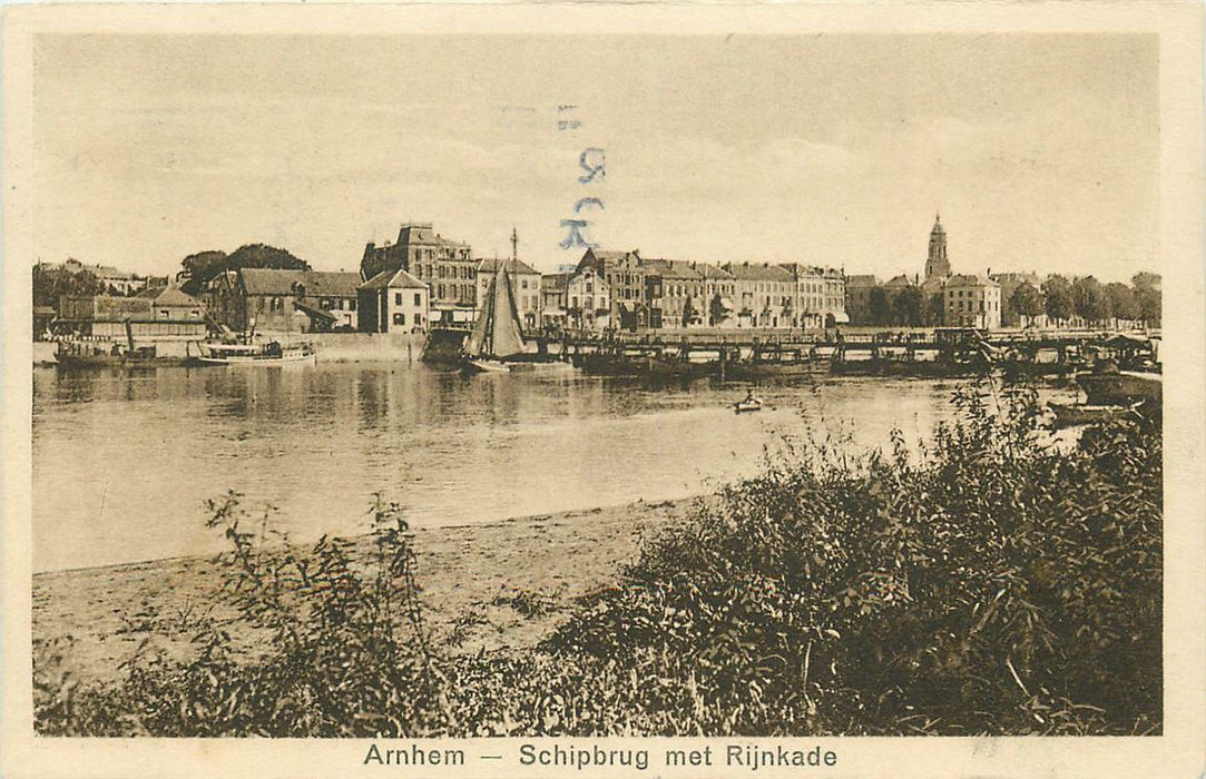 Arnhem Schipbrug met Rijnkade