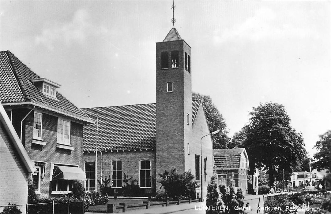 Lunteren Kerk en Pastorie