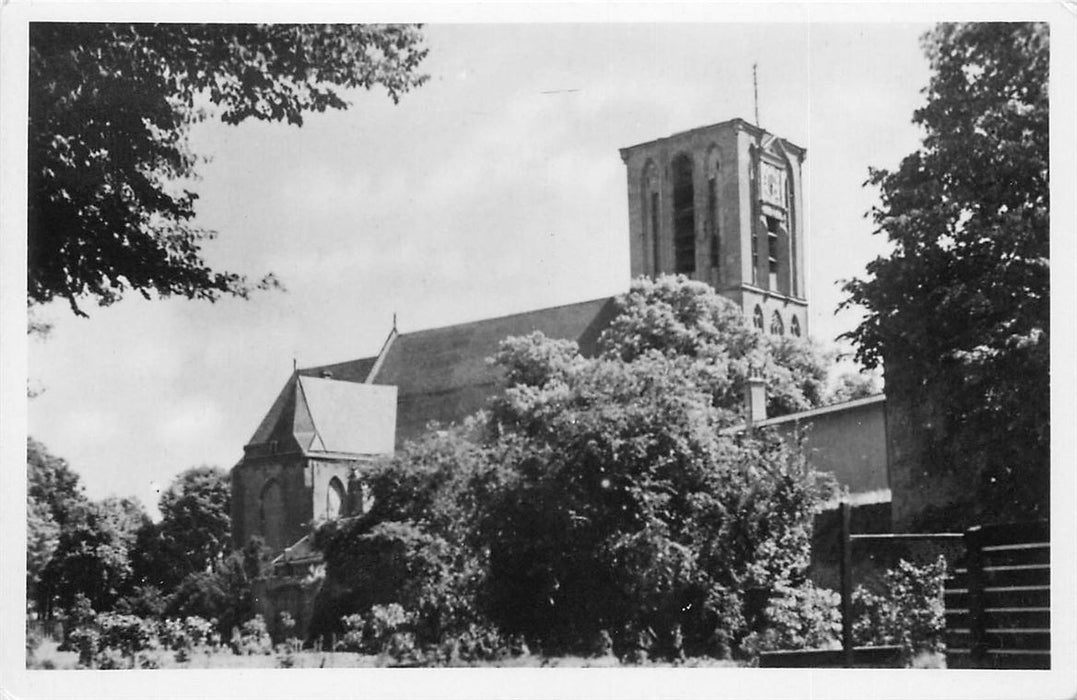 Elburg Kerk met Plantsoen