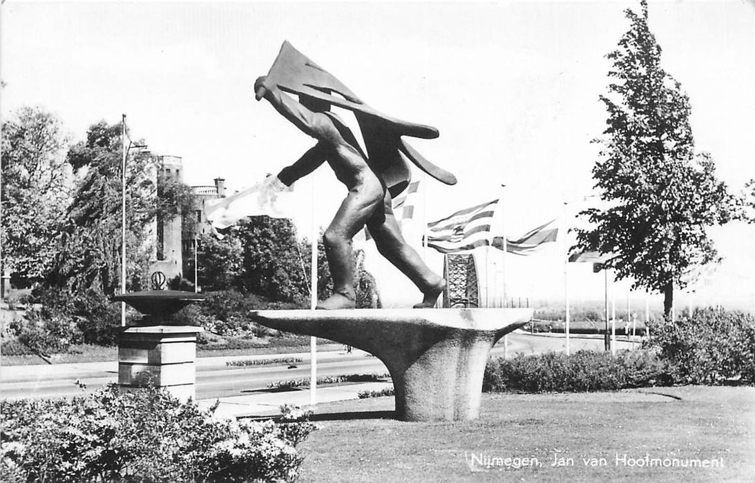 Nijmegen Jan van Hoof monument