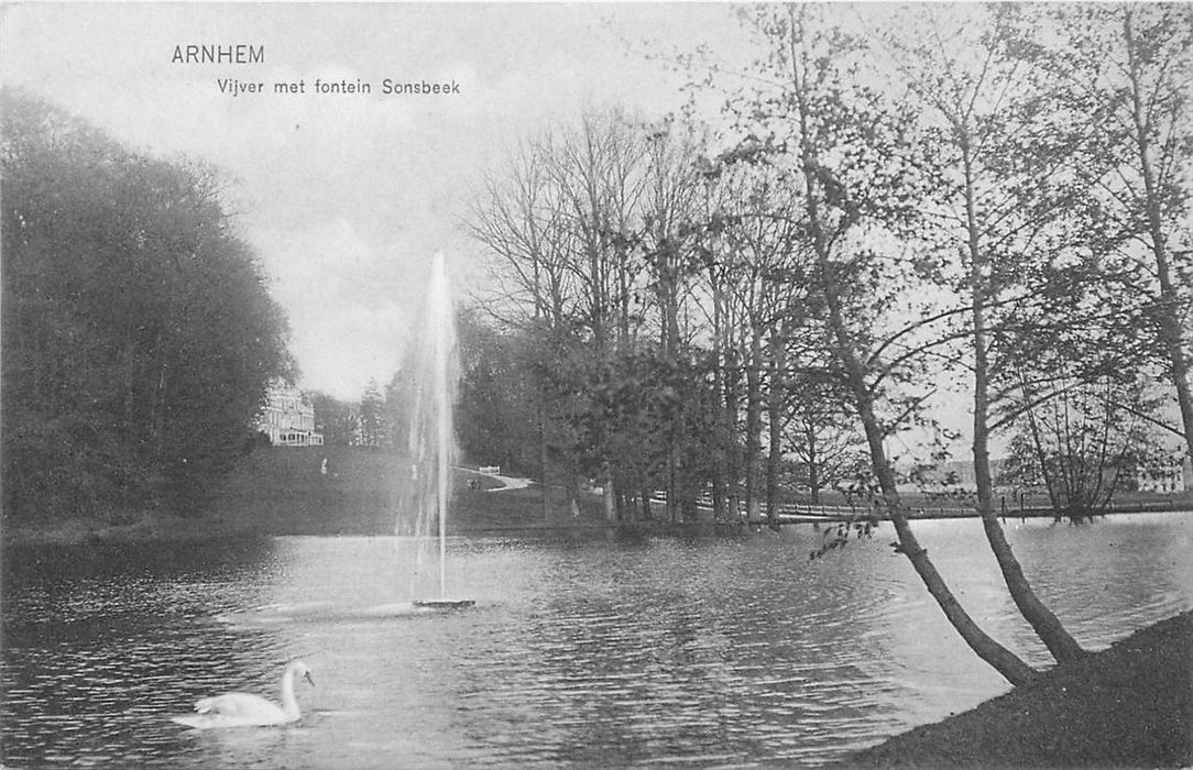 Arnhem Vijver met fontein Sonsbeek