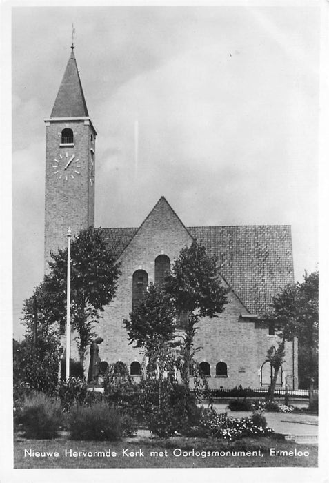 Ermelo Kerk met Oorlogsmonument