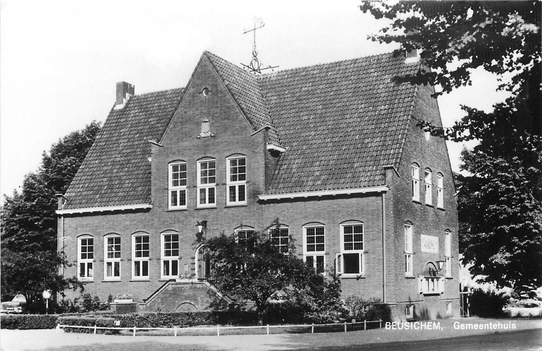 Beusichem Gemeentehuis