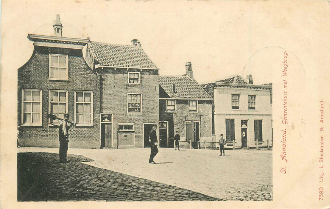 St Annaland Gemeentehuis met Weegbrug