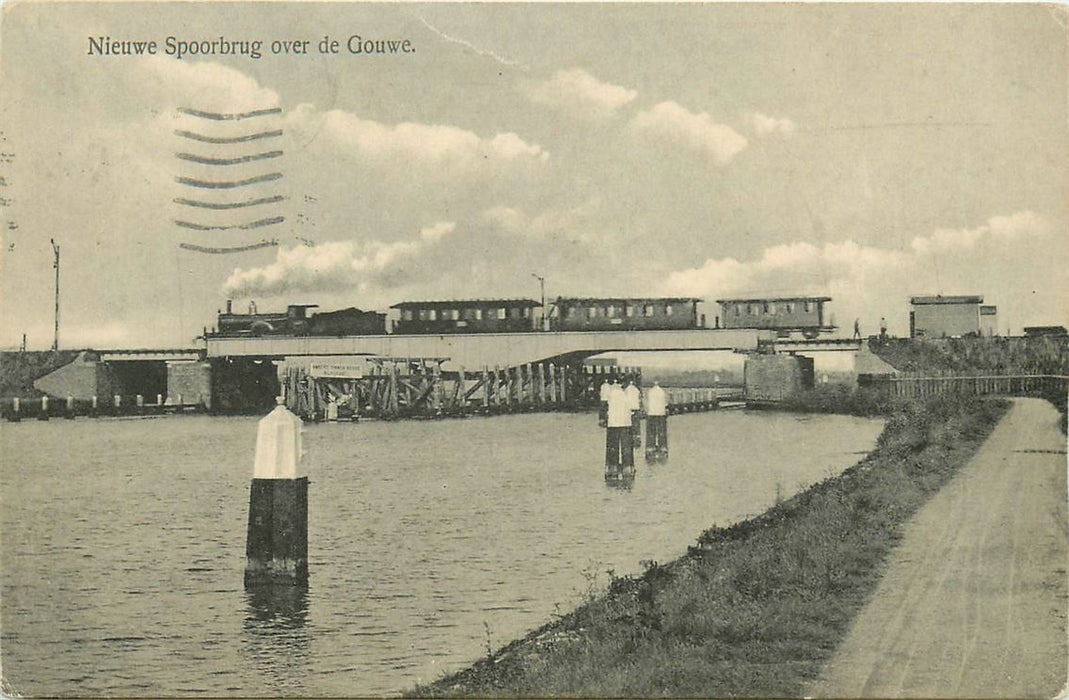 Gouda Nieuwe Spoorbrug over de Gouwe