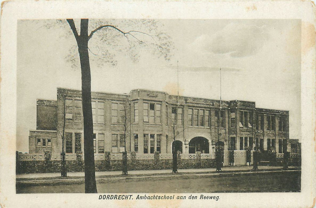 Dordrecht Ambachtschool aan den Reeweg