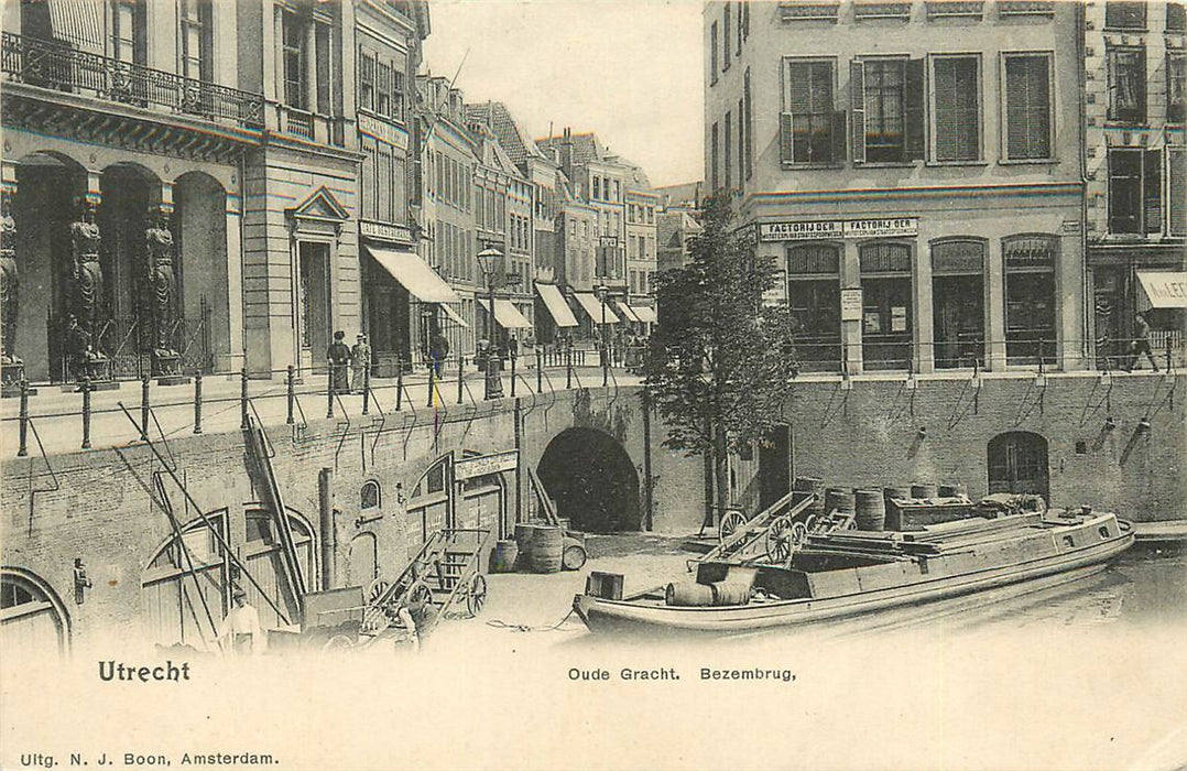 Utrecht Oude Gracht Bezembrug