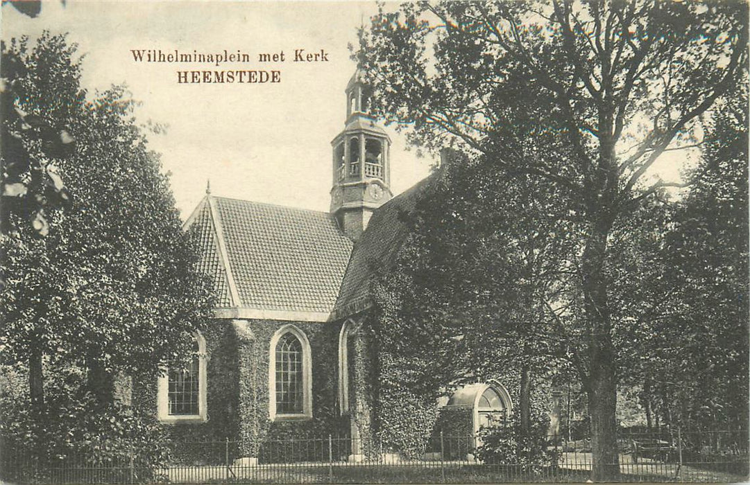 Heemstede Wilhelminaplein met Kerk