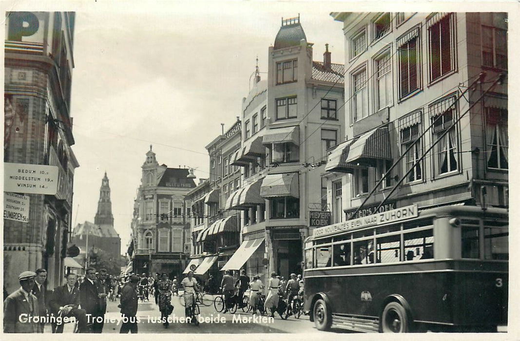 Groningen Trolleybus tusschen beide Markten